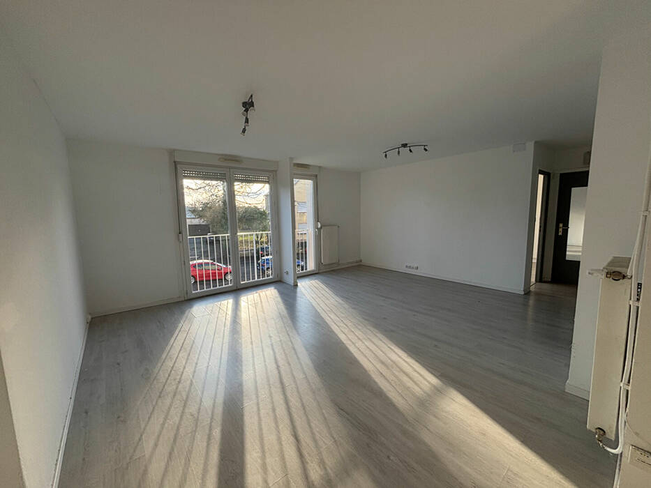 59648792b - Attribut alt par défaut.