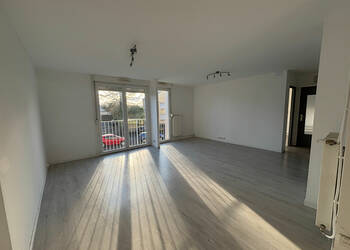 59648792b - Attribut alt par défaut.