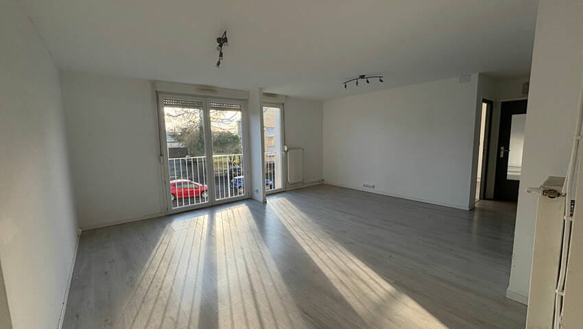 59648792b - Attribut alt par défaut.