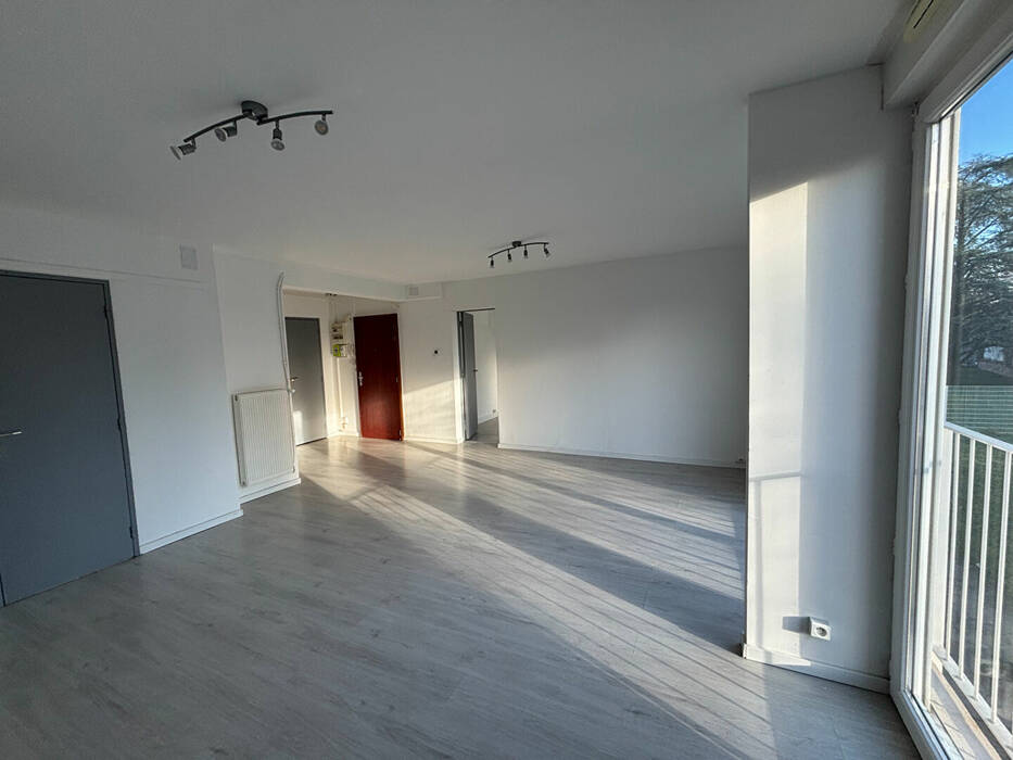 59648792c - Attribut alt par défaut.