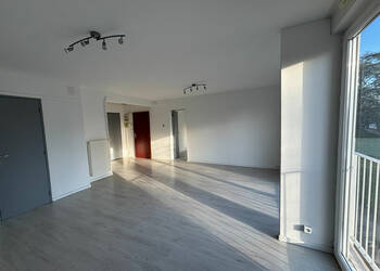 59648792c - Attribut alt par défaut.