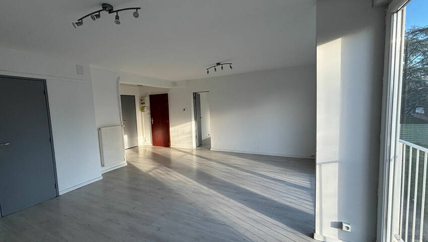 59648792c - Attribut alt par défaut.