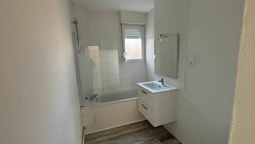 59648792g - Attribut alt par défaut.