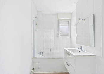 59648792c - Attribut alt par défaut.