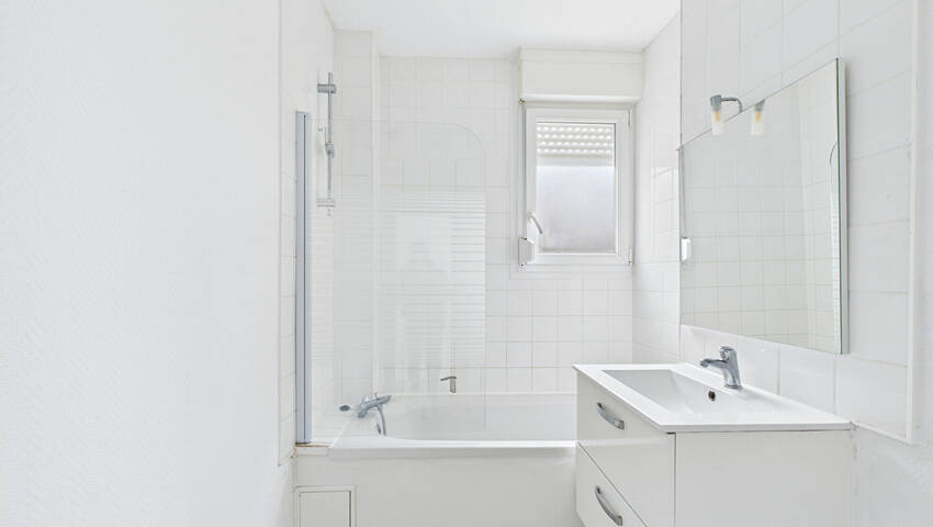 59648792c - Attribut alt par défaut.