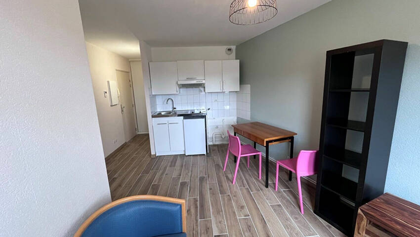 59669208a - Attribut alt par défaut.