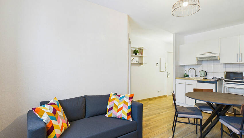 59669208a - Attribut alt par défaut.