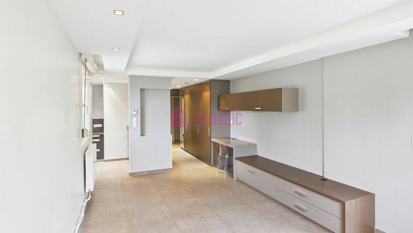 59027786c - Attribut alt par défaut.