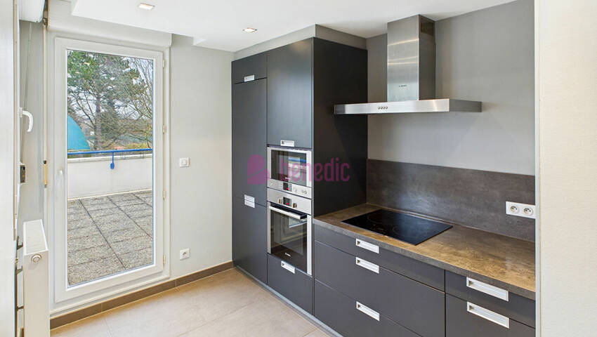 59027786e - Attribut alt par défaut.