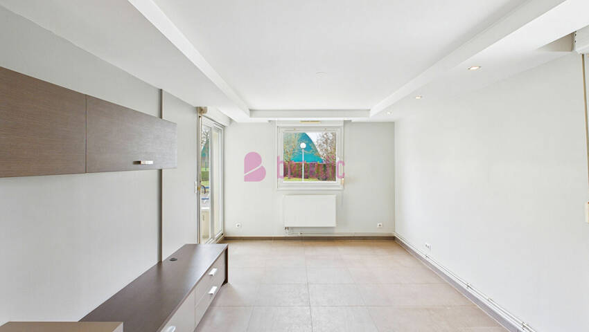 59027786g - Attribut alt par défaut.