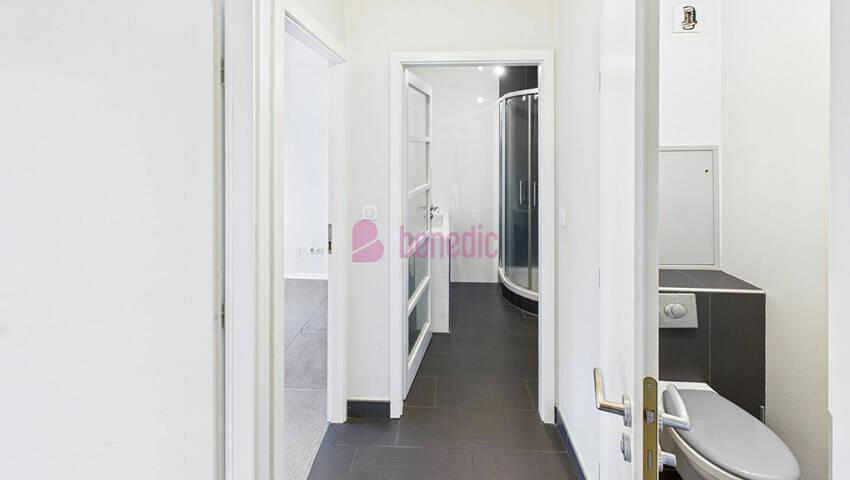 59027786l - Attribut alt par défaut.