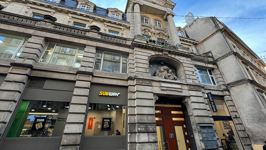 59685361a - Attribut alt par défaut.