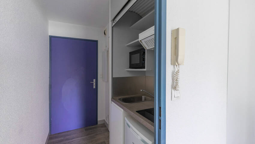 59684827c - Attribut alt par défaut.