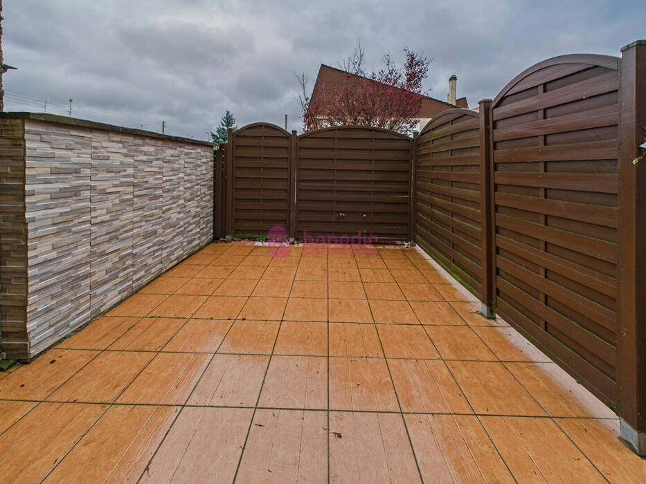 59696036b - Attribut alt par défaut.