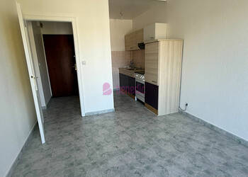 59695922a - Attribut alt par défaut.