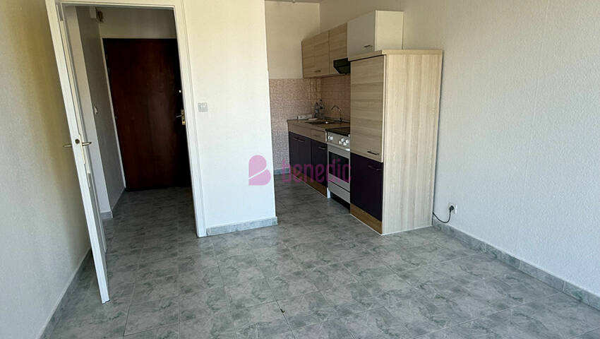 59695922a - Attribut alt par défaut.