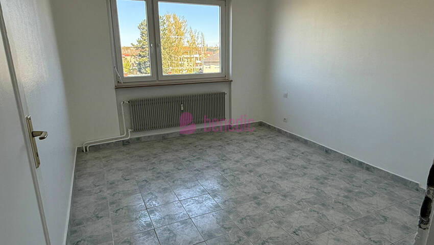 59695922b - Attribut alt par défaut.