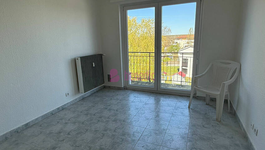 59695922d - Attribut alt par défaut.