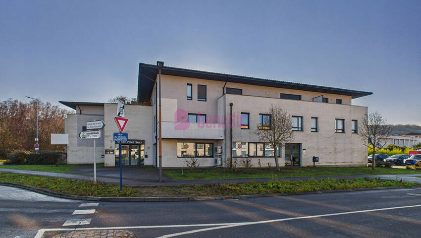 59703214c - Attribut alt par défaut.