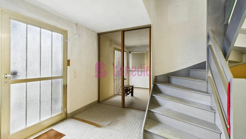 59702281b - Attribut alt par défaut.