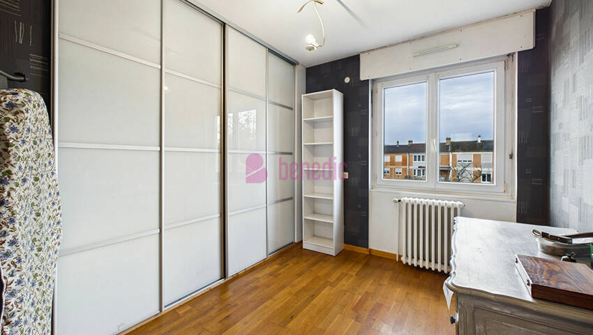 59702281m - Attribut alt par défaut.