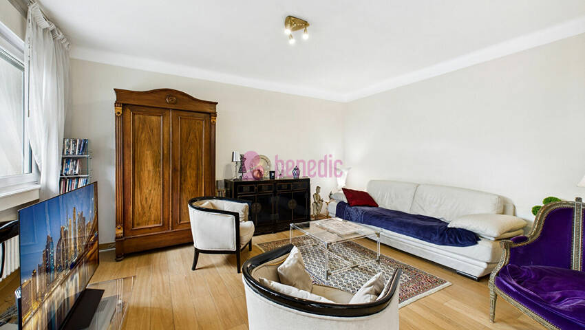 59685399d - Attribut alt par défaut.