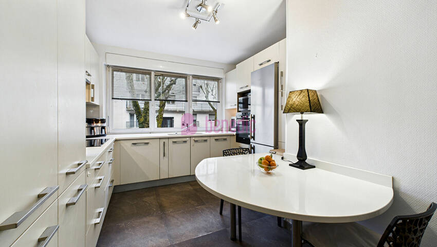 59685399g - Attribut alt par défaut.