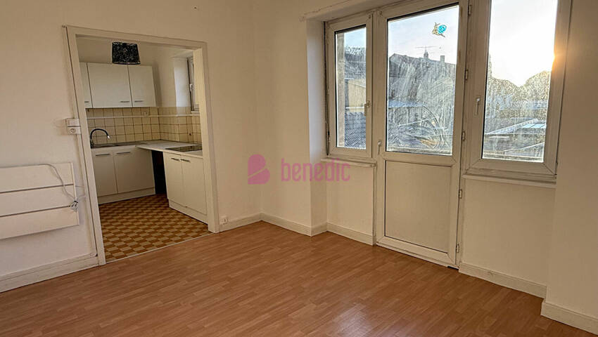 59710512d - Attribut alt par défaut.