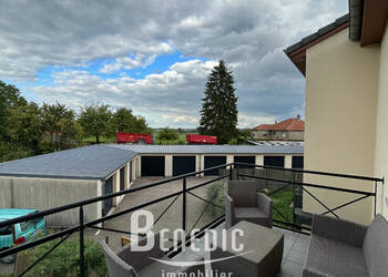 53756198a - Attribut alt par défaut.