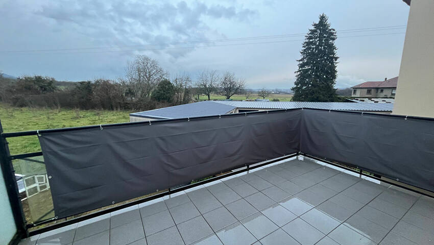 53756198b - Attribut alt par défaut.