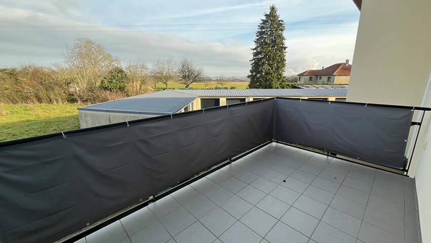 53756198b - Attribut alt par défaut.