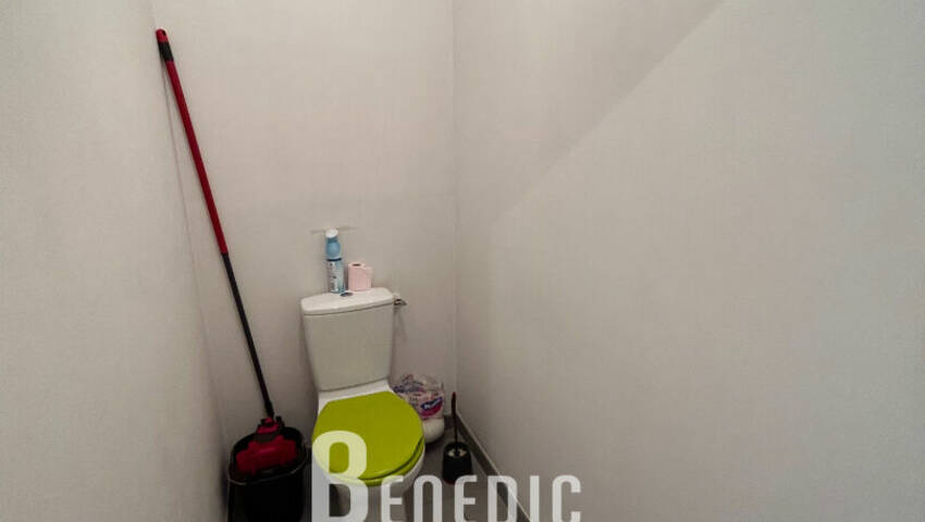 53756198k - Attribut alt par défaut.