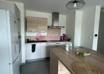 59707006b - Attribut alt par défaut.