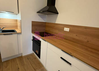 59722728b - Attribut alt par défaut.