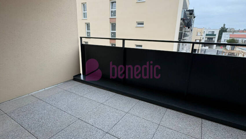 59722728d - Attribut alt par défaut.