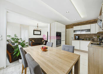 47934438a - Attribut alt par défaut.