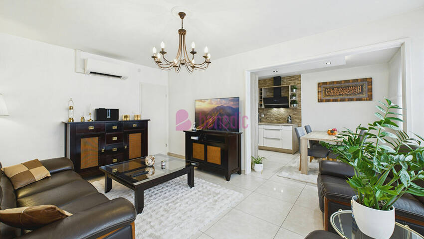 47934438c - Attribut alt par défaut.