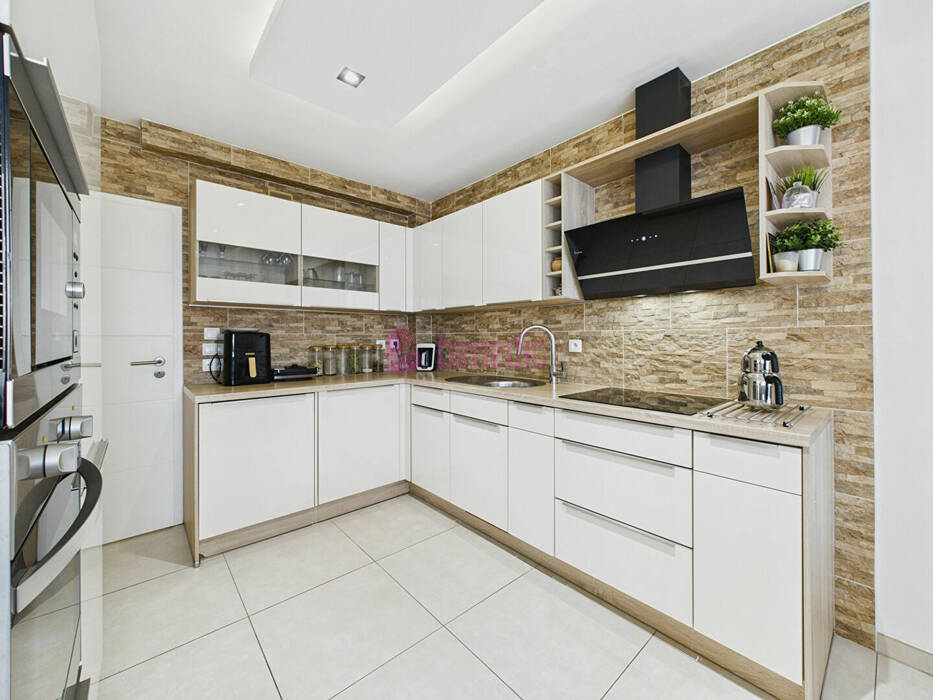 47934438f - Attribut alt par défaut.