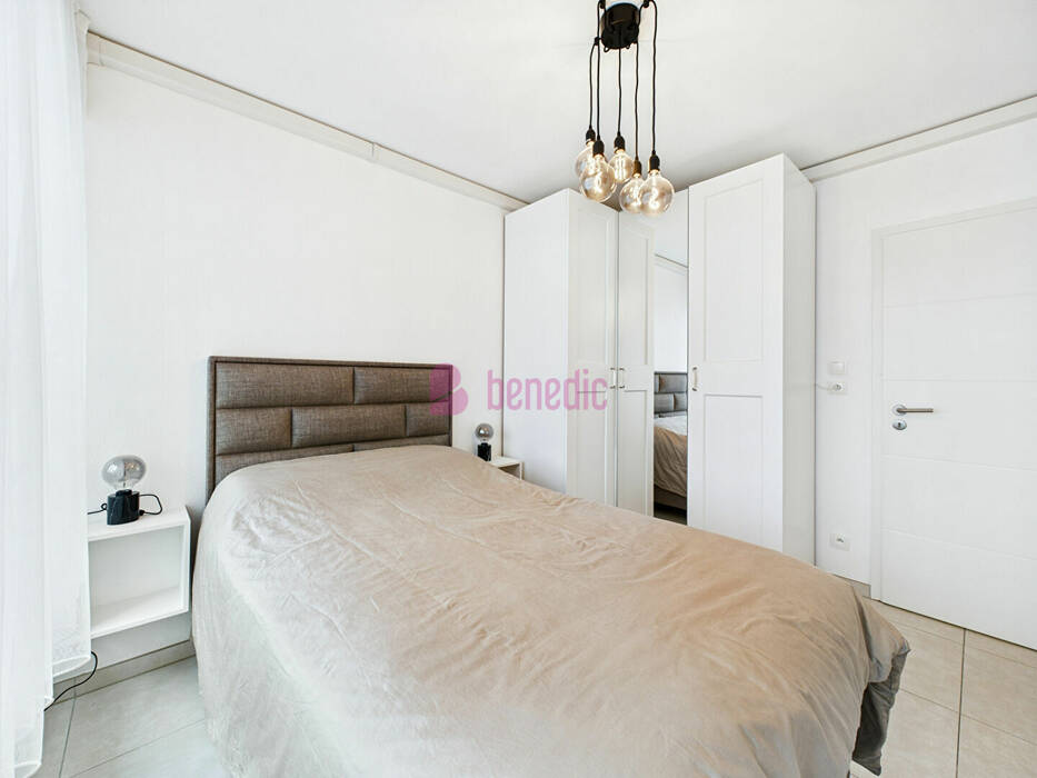 47934438k - Attribut alt par défaut.