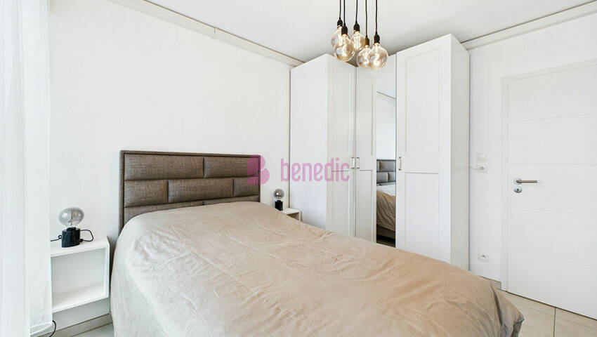 47934438k - Attribut alt par défaut.