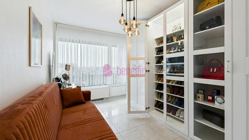 47934438n - Attribut alt par défaut.