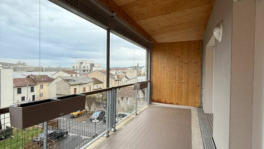 59755243a - Attribut alt par défaut.