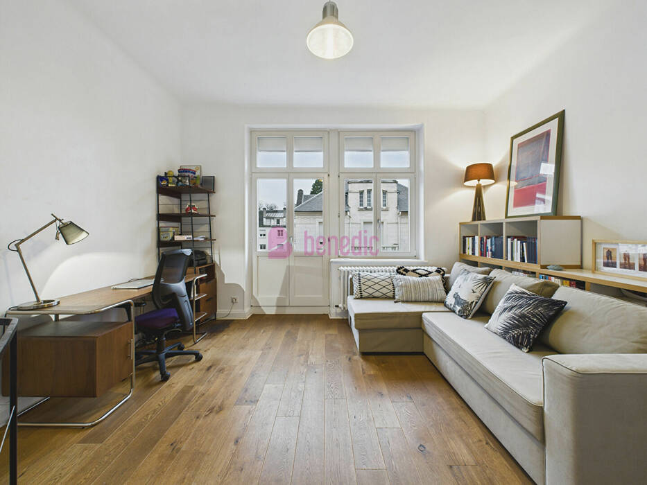 59720666m - Attribut alt par défaut.