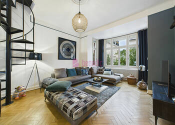 59720666b - Attribut alt par défaut.