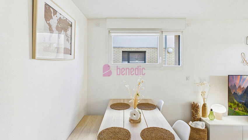 58768564e - Attribut alt par défaut.