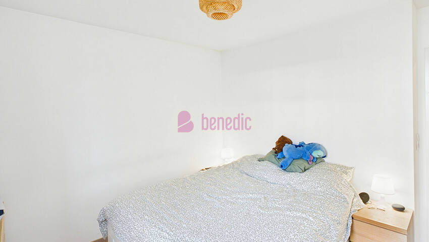 58768564k - Attribut alt par défaut.