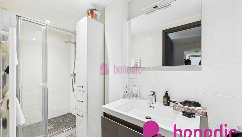 59767018e - Attribut alt par défaut.