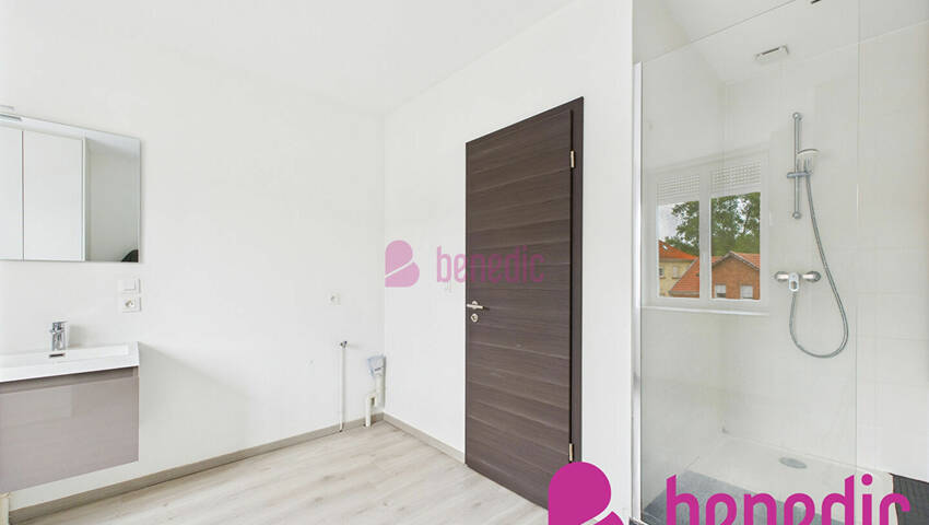 59767018j - Attribut alt par défaut.