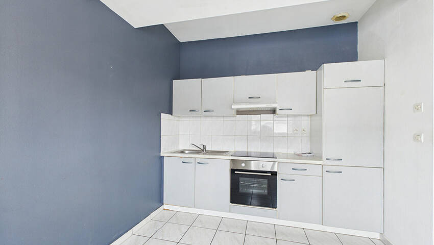 59674736b - Attribut alt par défaut.