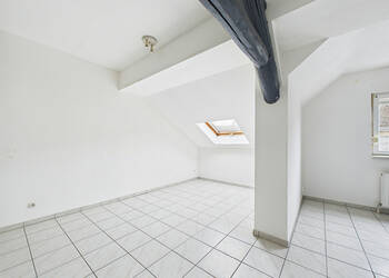 59674736c - Attribut alt par défaut.